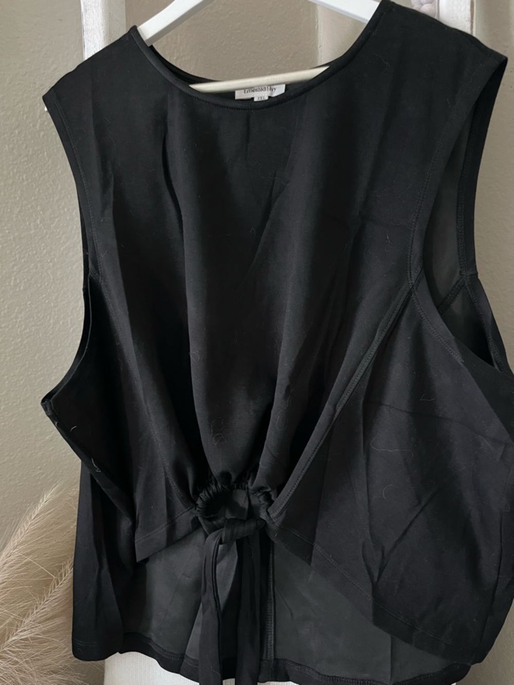 Emerald Black Scoop Neck Top